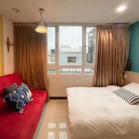 斑比bambi Hotel Тайнан Екстериор снимка