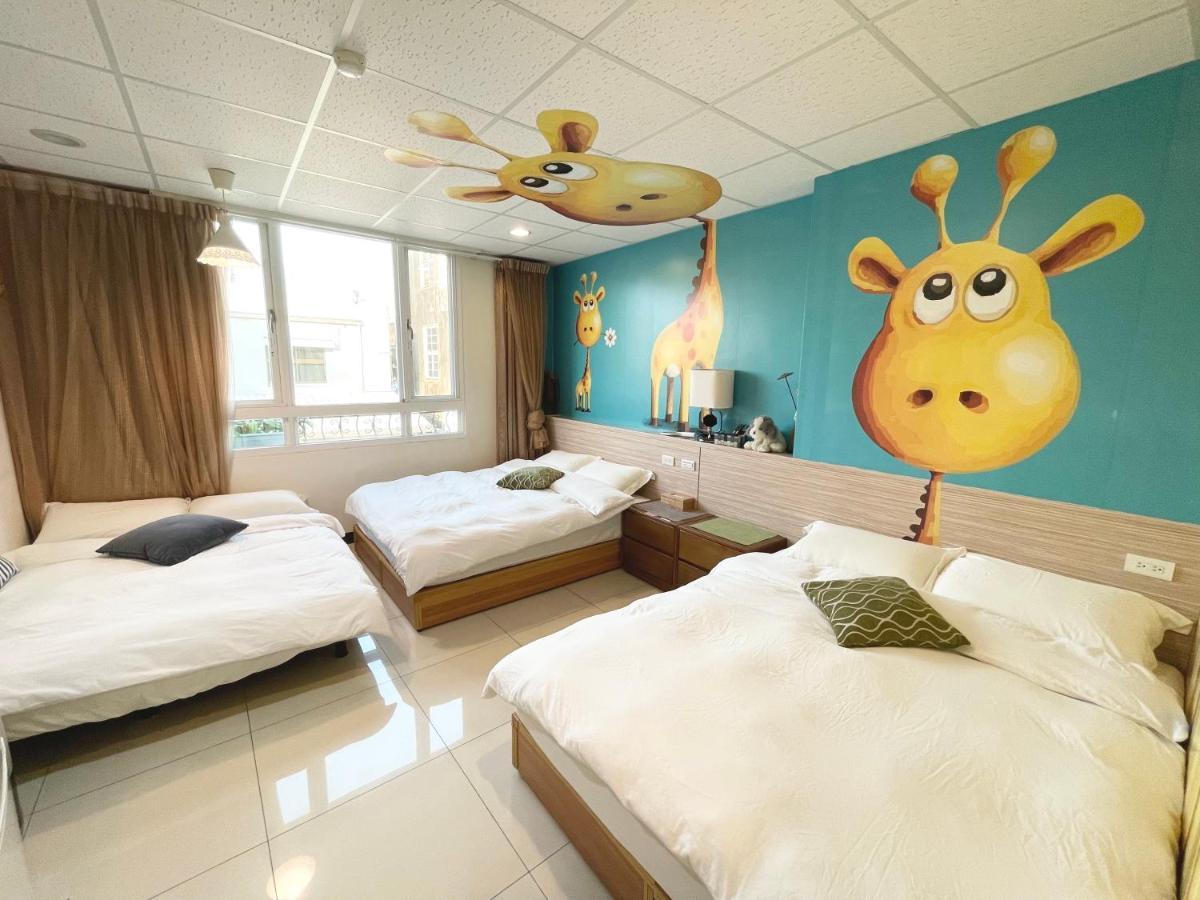 斑比bambi Hotel Тайнан Екстериор снимка