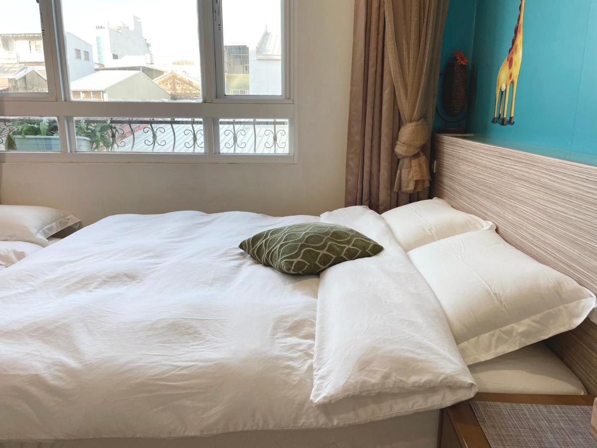 斑比bambi Hotel Тайнан Екстериор снимка